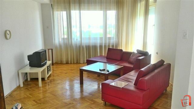 For rent an apartment in the Airport overlooking the Vardar