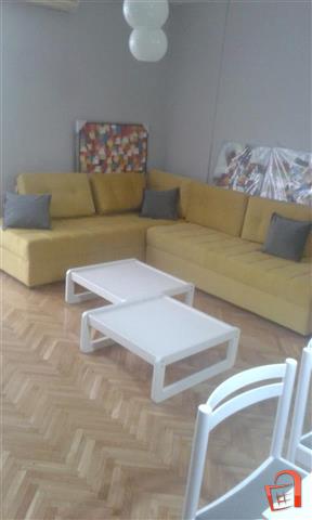 For rent apartment in the city to Parliament