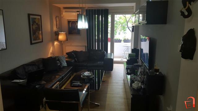Issued modern apartment 65m2