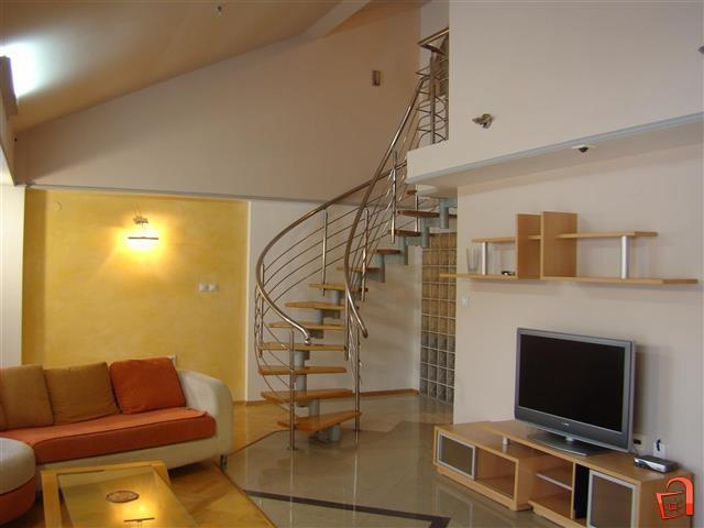 For rent modern furnished apartment in city Park